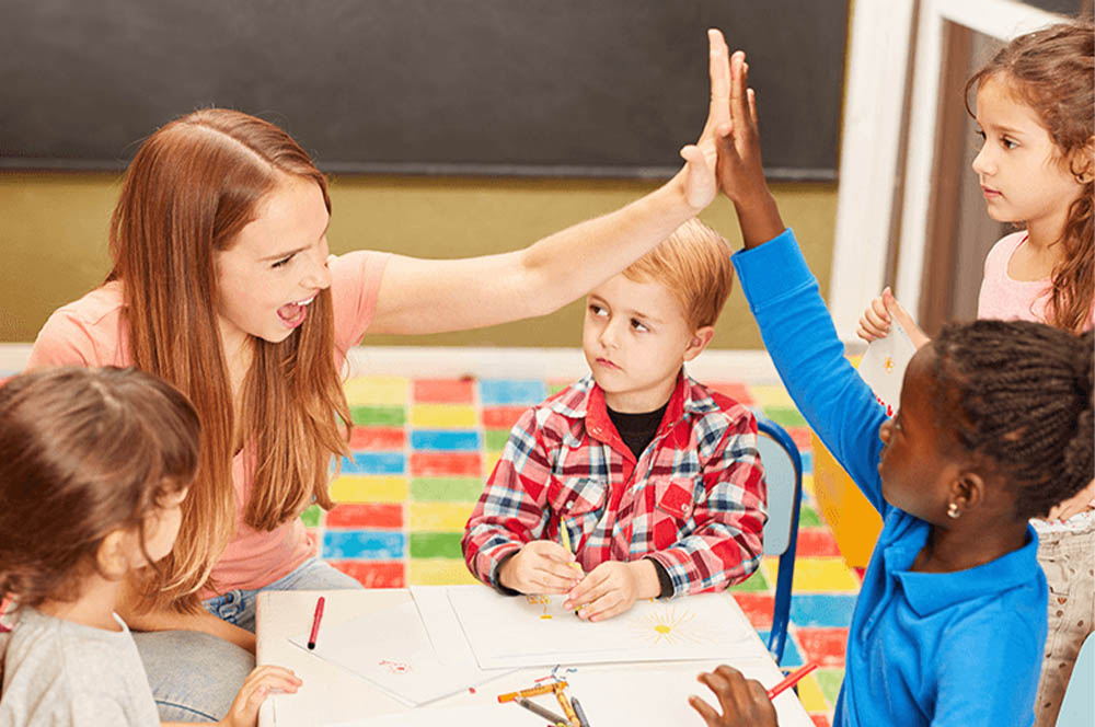 High Fives and Notes Home that Highlight Your Child’s “Wins” High Fives and Notes Home that Highlight Your Child’s “Wins”
